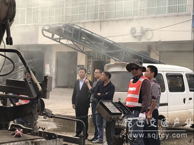 市公路处辅导光临公路养护YHL3标查抄工程进展情况.JPG